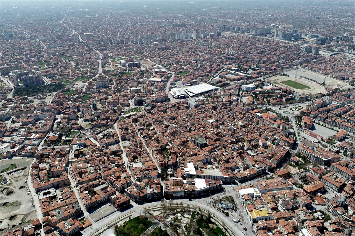 Konya'da boş kalan meydan, cadde ve sokaklar havadan görüntülendi 9