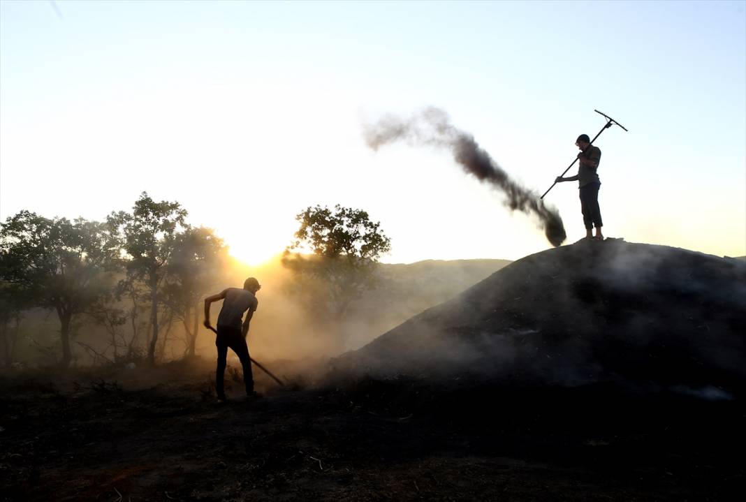 Konya'da mangal kömürcülerinin emeklerle dolu zorlu mücadelesi 2