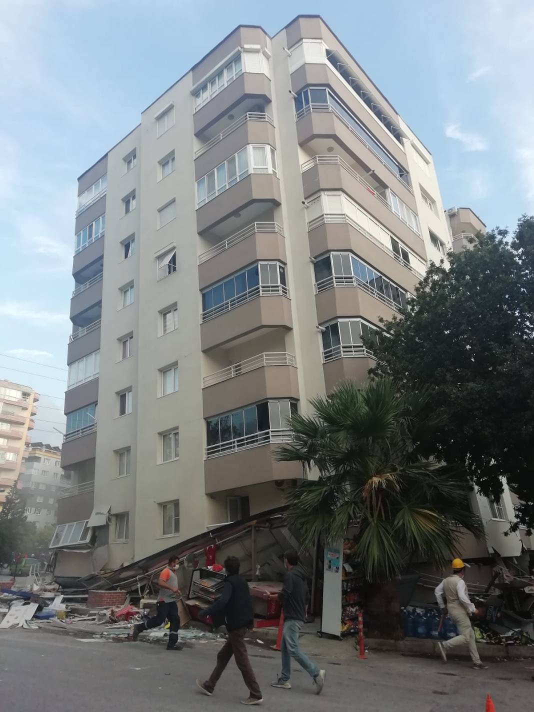 Depremin yaşandığı İzmir'den fotoğraflar 16
