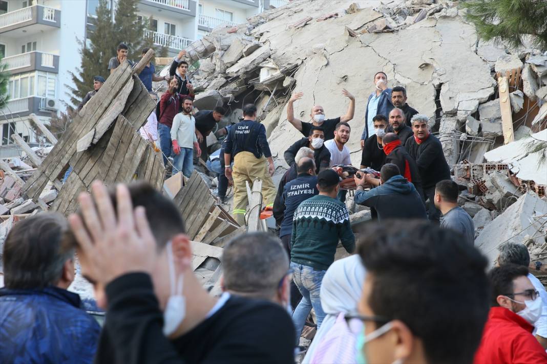 Depremin yaşandığı İzmir'den fotoğraflar 21
