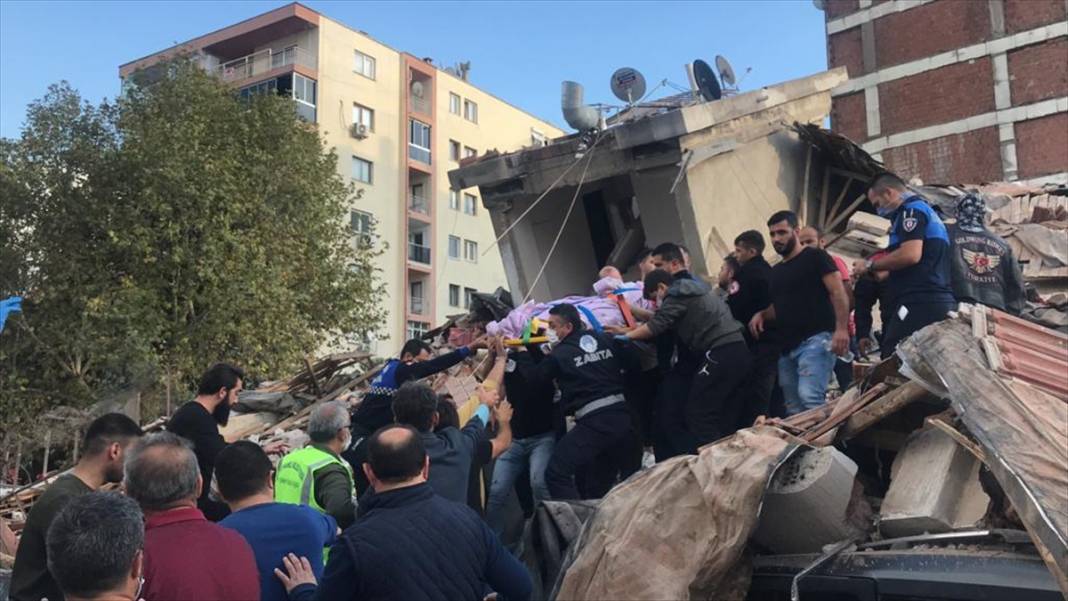Depremin yaşandığı İzmir'den fotoğraflar 29