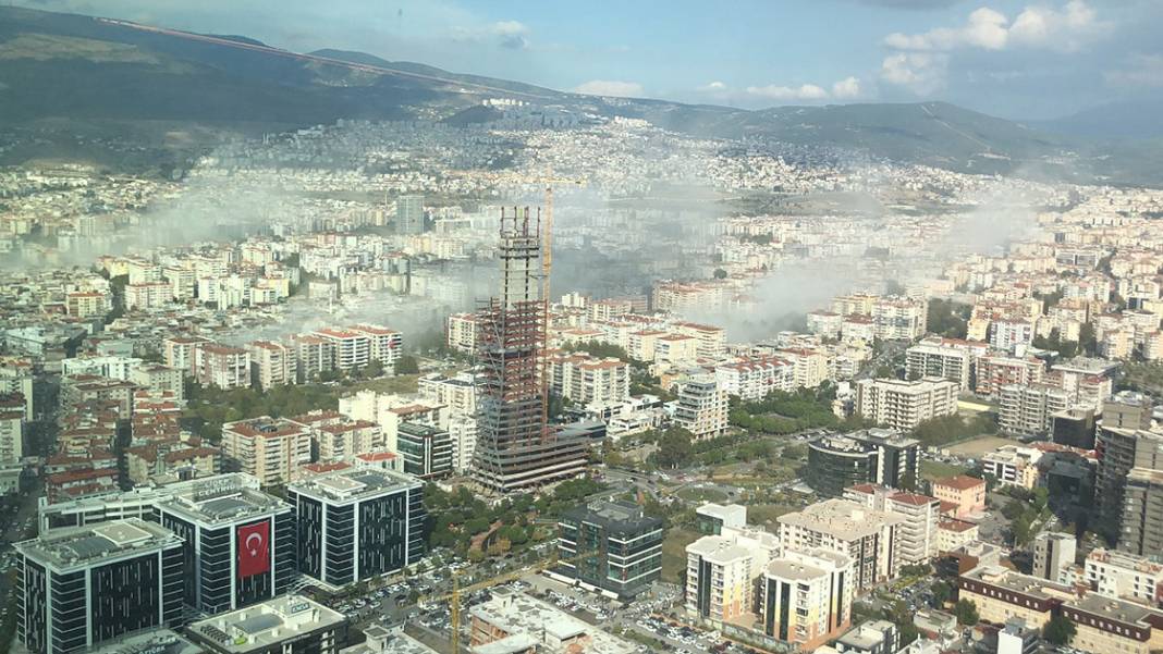 Depremin yaşandığı İzmir'den fotoğraflar 3