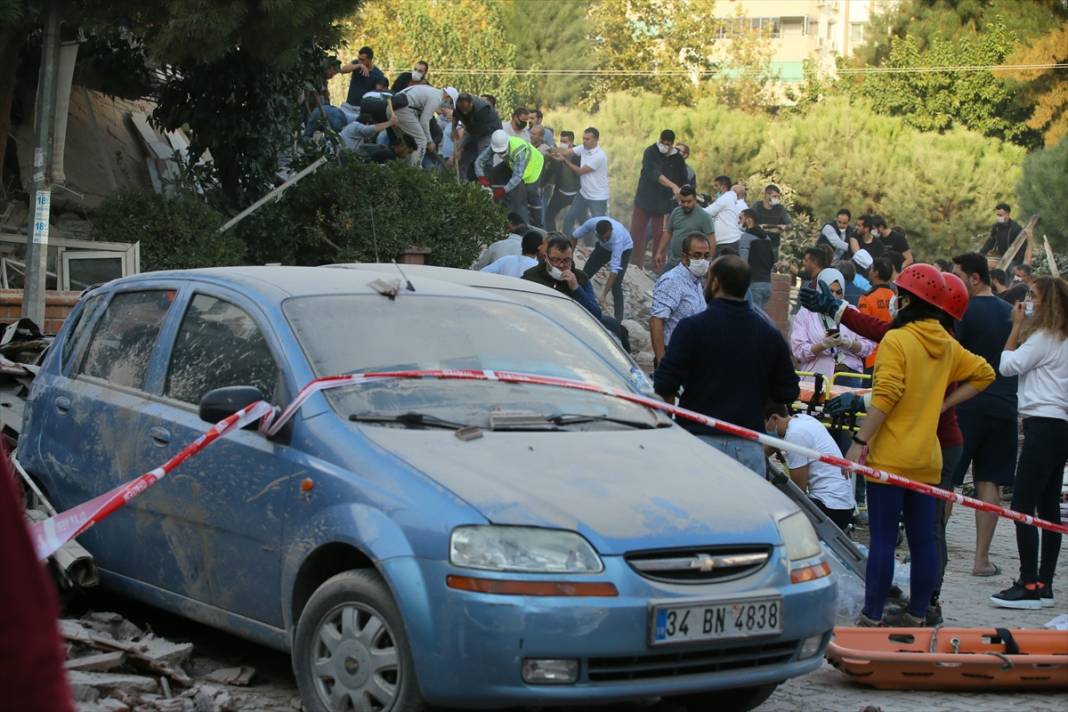 Depremin yaşandığı İzmir'den fotoğraflar 34
