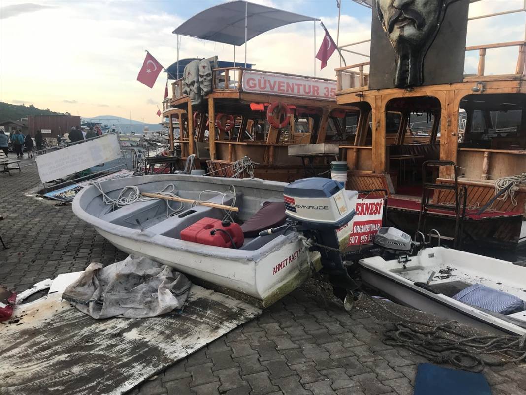 Depremin yaşandığı İzmir'den fotoğraflar 38