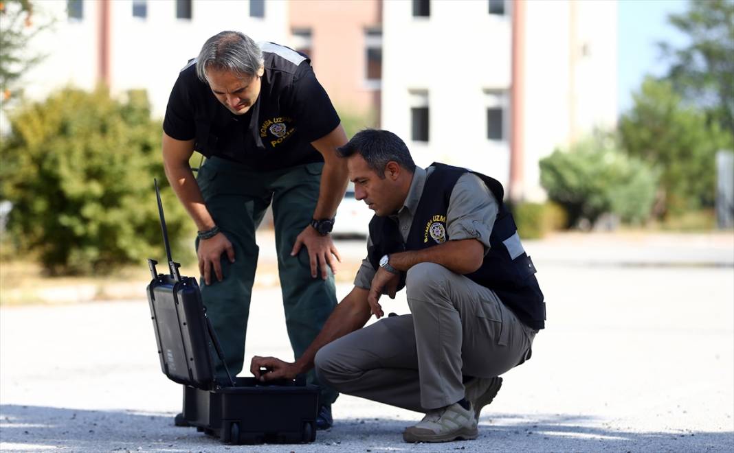 Konya'da emniyet teşkilatının fünyenin ucundaki kahramanları: Bomba imha ekipleri 10