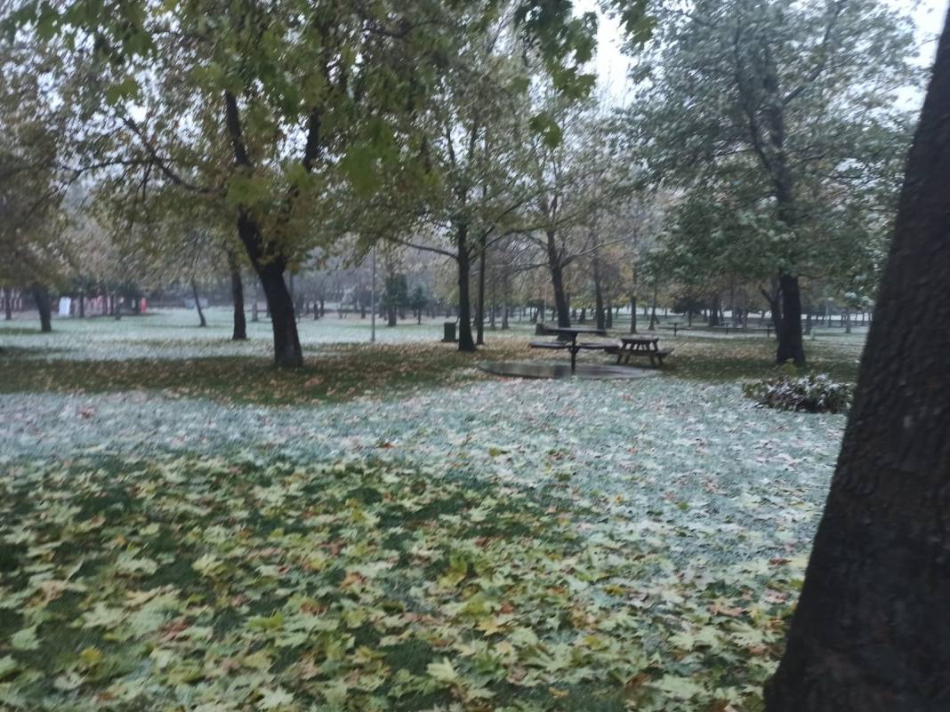 Konya'nın Seydişehir ilçesine mevsimin ilk karı yağdı 14