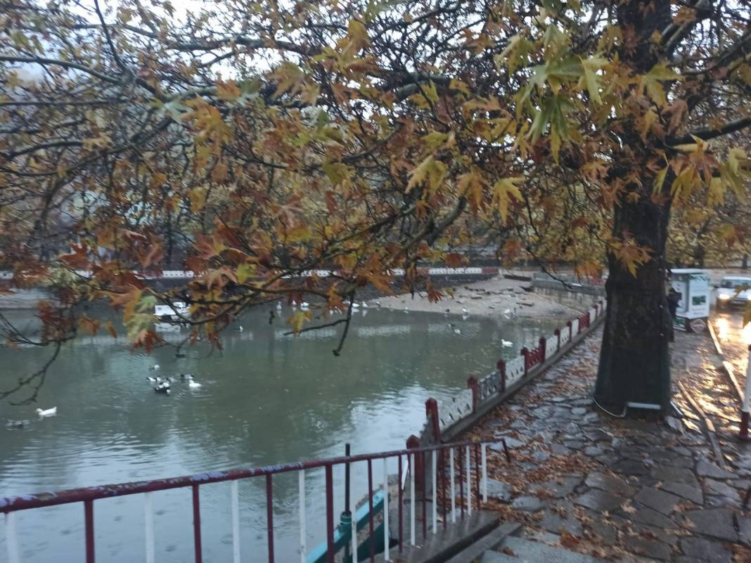 Konya'nın Seydişehir ilçesine mevsimin ilk karı yağdı 15