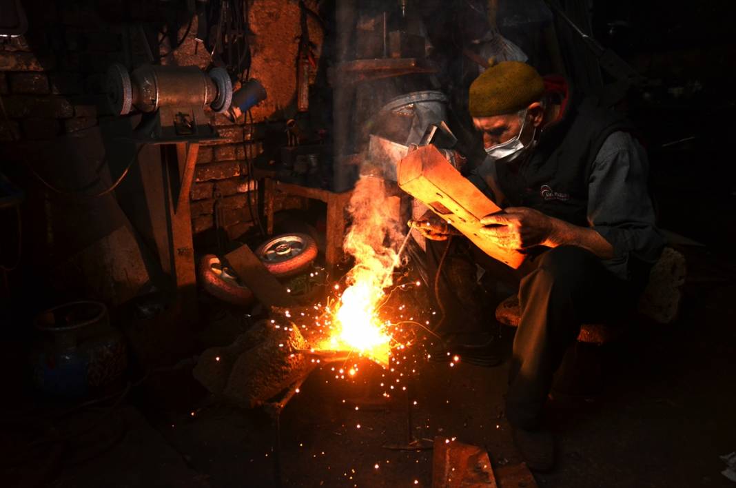 Konya'da tarihi han kaybolmaya yüz tutan mesleklere "yuva" oldu 14