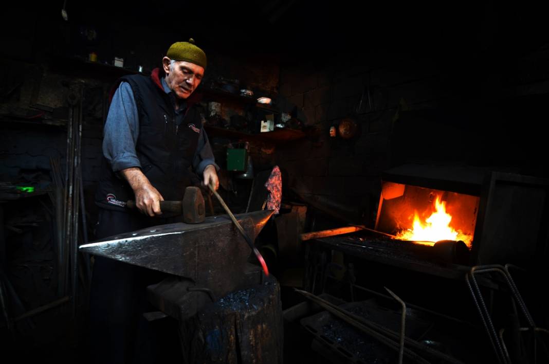 Konya'da tarihi han kaybolmaya yüz tutan mesleklere "yuva" oldu 8