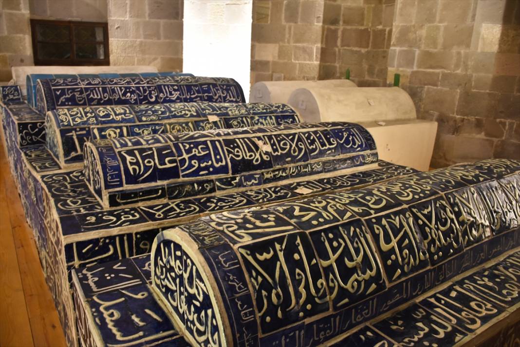 Konya'daki Anadolu Selçuklu sultanlarının sandukaları restore ediliyor 15
