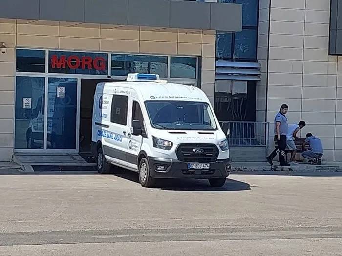 Bir günlüğüne tatile gittiği Manavgat’tan Konya'ya cenazesi geldi 6