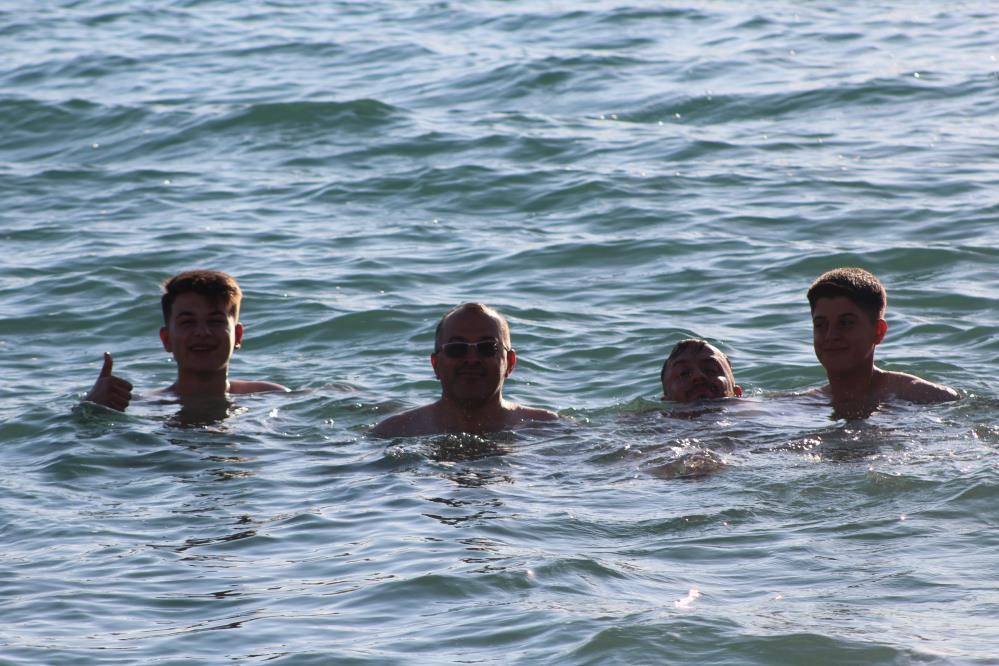 Konya’da bayramda sıcaktan bunalan bu göle koştu 4