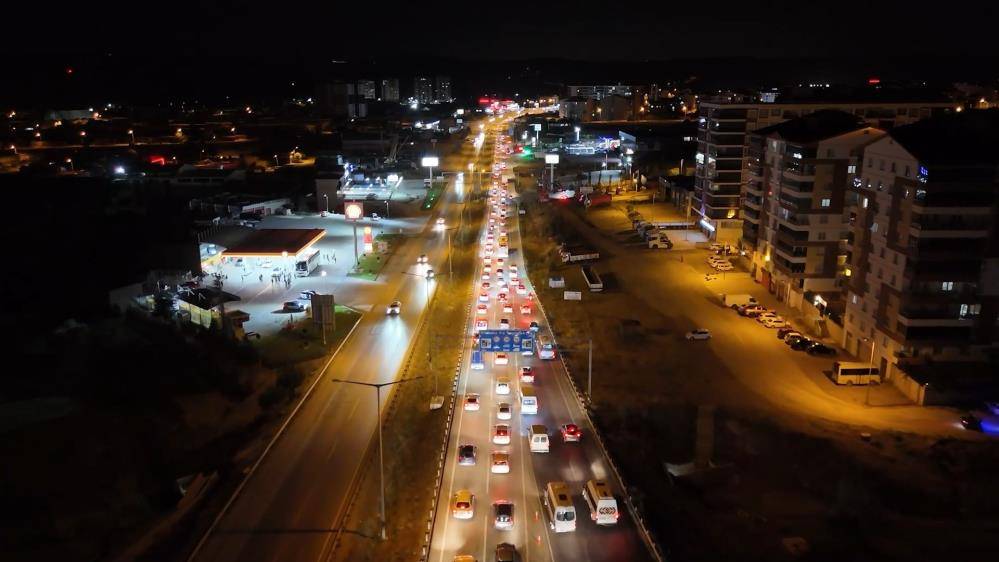 Bu ilimizden bayram tatilinde 1.7 milyon araç geçiş yaptı 6