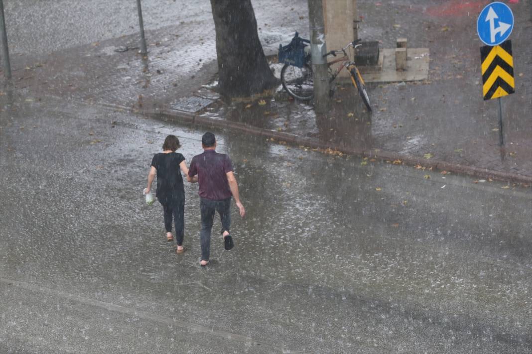 Konya, dün Türkiye'nin en çok yağış olan 3'üncü şehri oldu 5