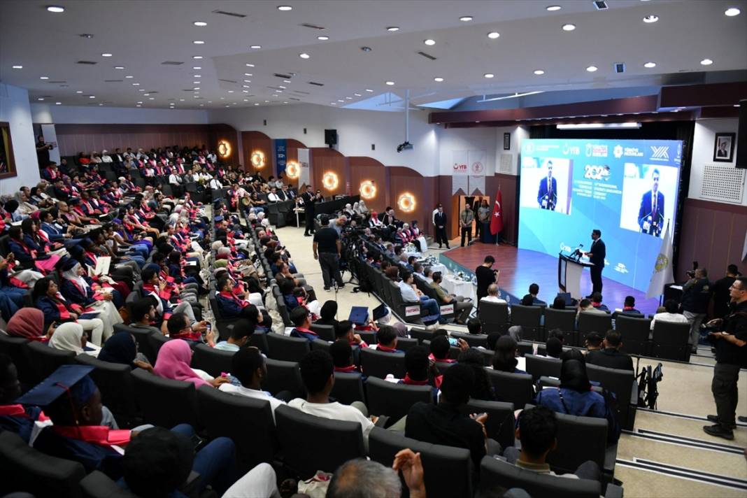 Yabancı öğrenciler Konya’da düzenlenen törenle mezun oldu 3