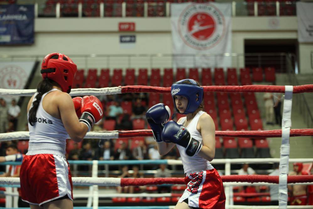 Konya'da 8 bin sporcu milli olmak için ringe çıkıyor 7