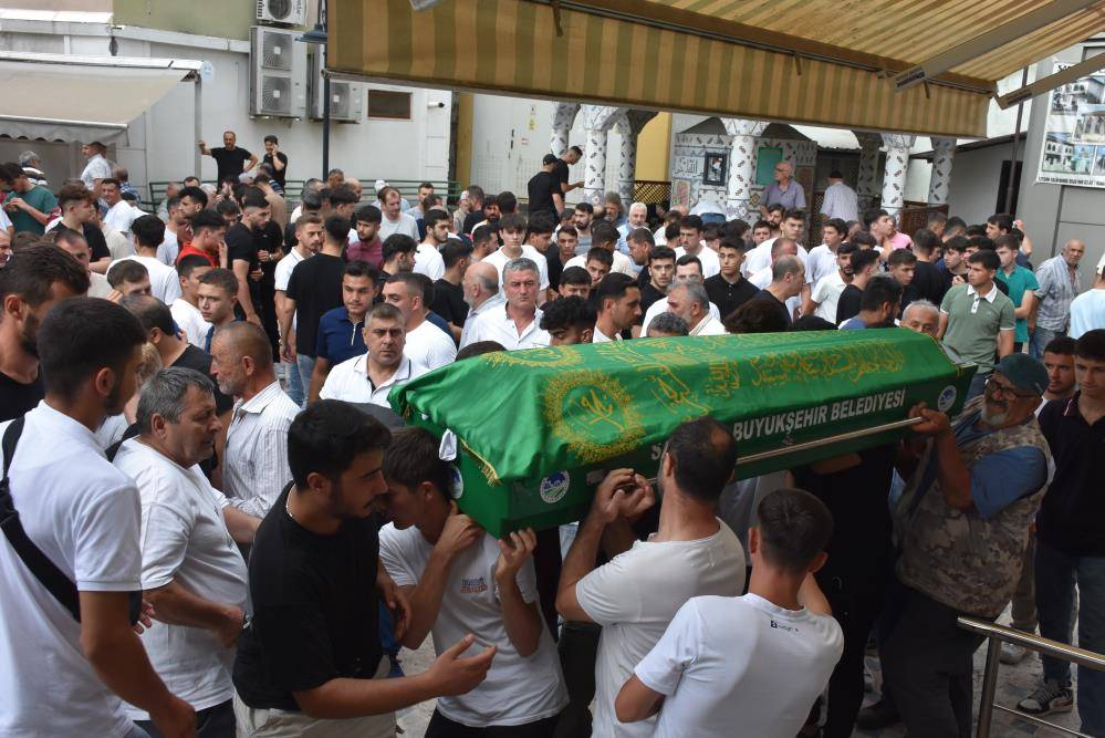 18 yaşında öldürülen Mehmet Ali Dertli’nin cenazesine müftünün sözleri damga vurdu 6