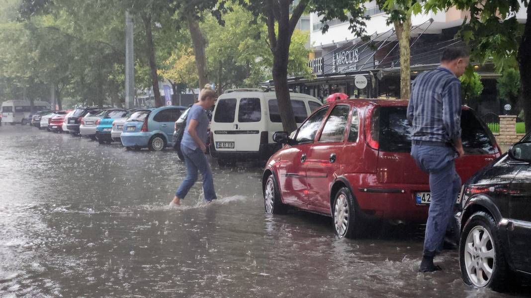 Konya, dün Türkiye'nin en çok yağış olan 3'üncü şehri oldu 6