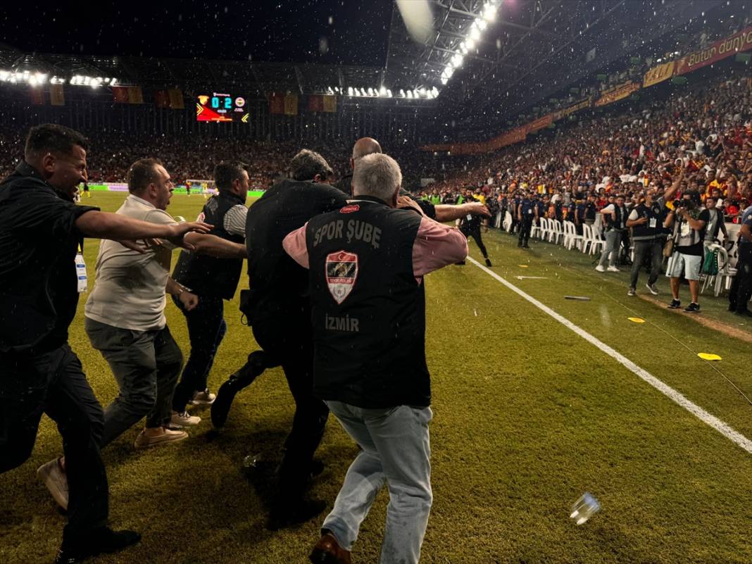 Olaylı Fenerbahçe - Göztepe maçında kazanan çıkmadı 13