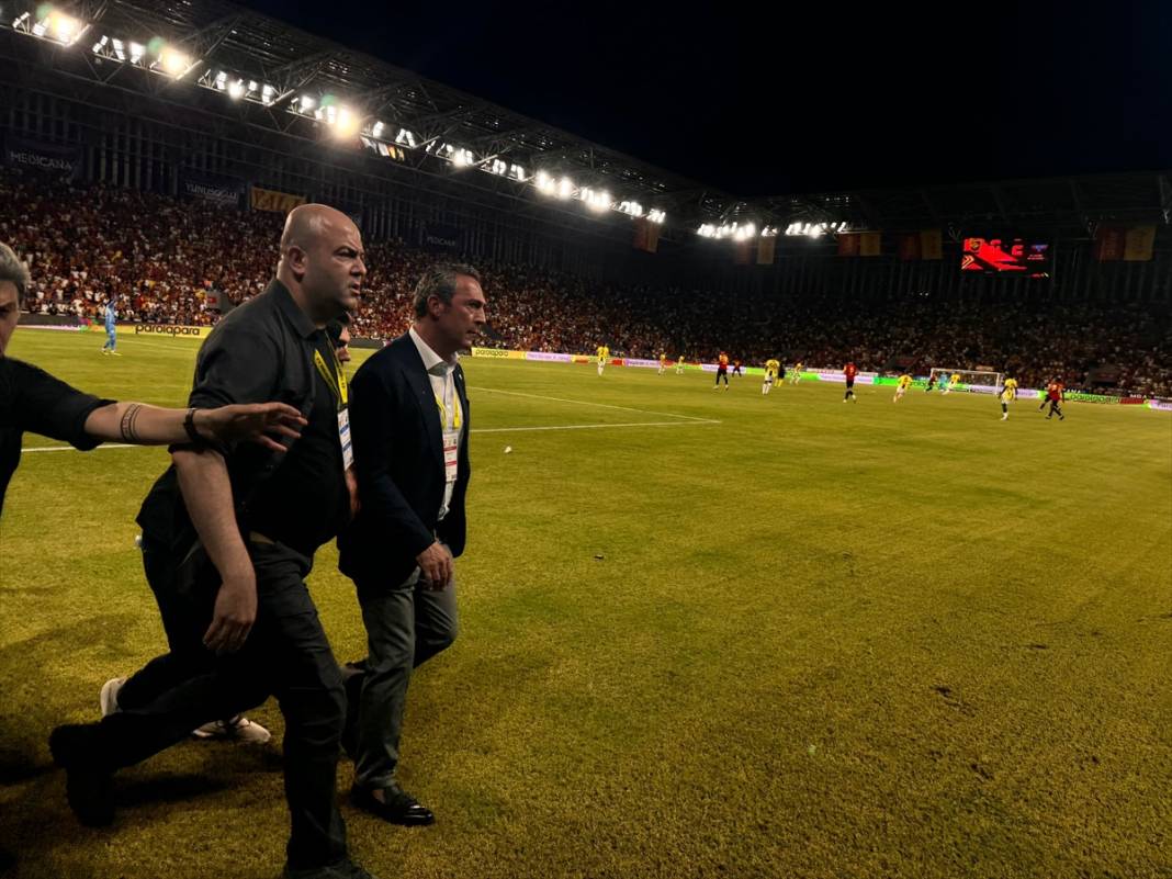 Olaylı Fenerbahçe - Göztepe maçında kazanan çıkmadı 15