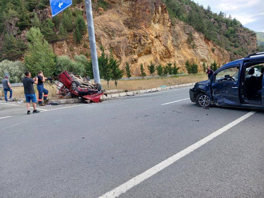 Kazada bu hale gelen TOFAŞ’tan 1 cansız beden çıktı 1