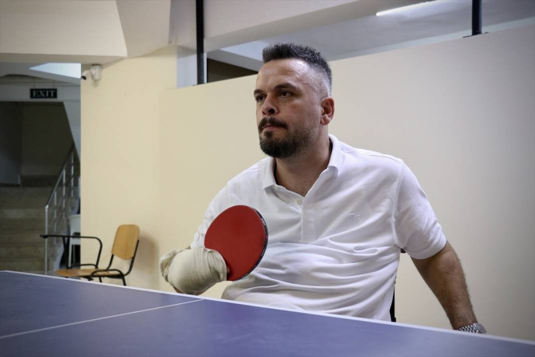 Trafik kazası sonrası felç geçiren sporcu, boccia ve masa tenisi ile hayata tutunuyor 6
