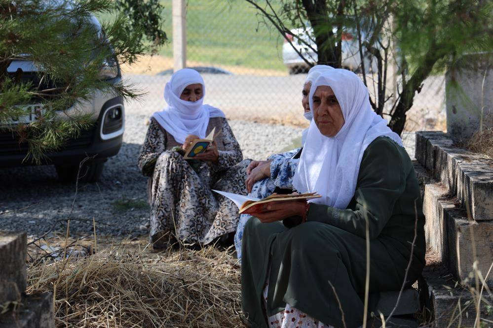 Narin'in mezarı yapıldı! Başucuna bayrak dikilecek 11