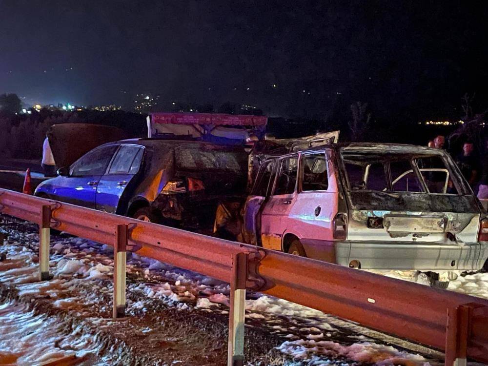 Korkunç kaza! Yanan otomobil yaşlı çifte mezar oldu 9