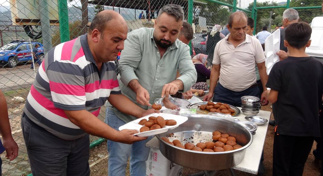 Tarihi Yörük köyünde lezzet şöleni 6