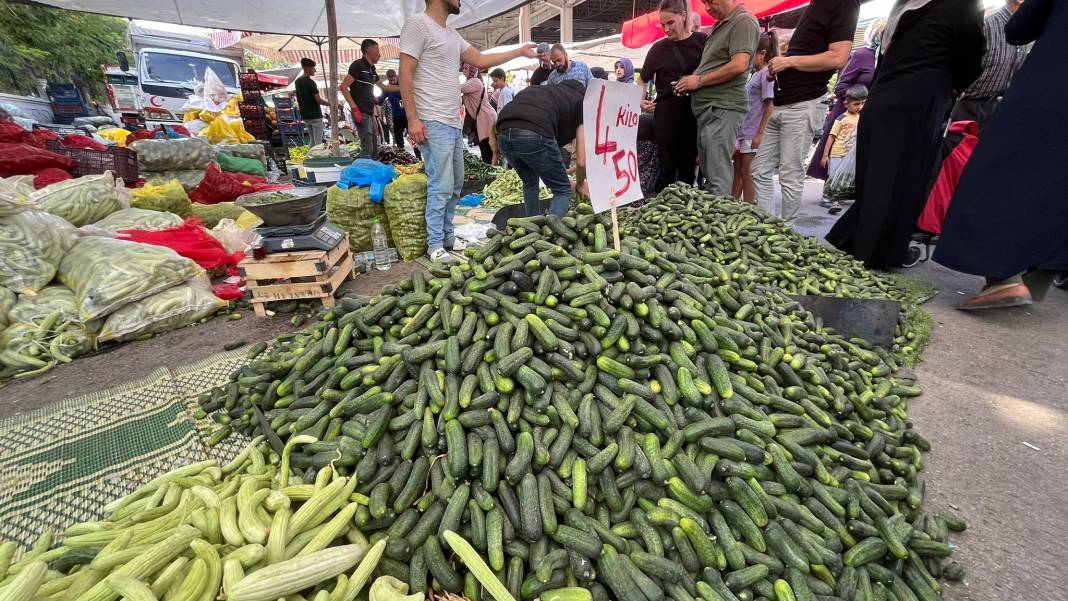 Konya’nın ünlü pazarında kışlık yoğunluğu 10