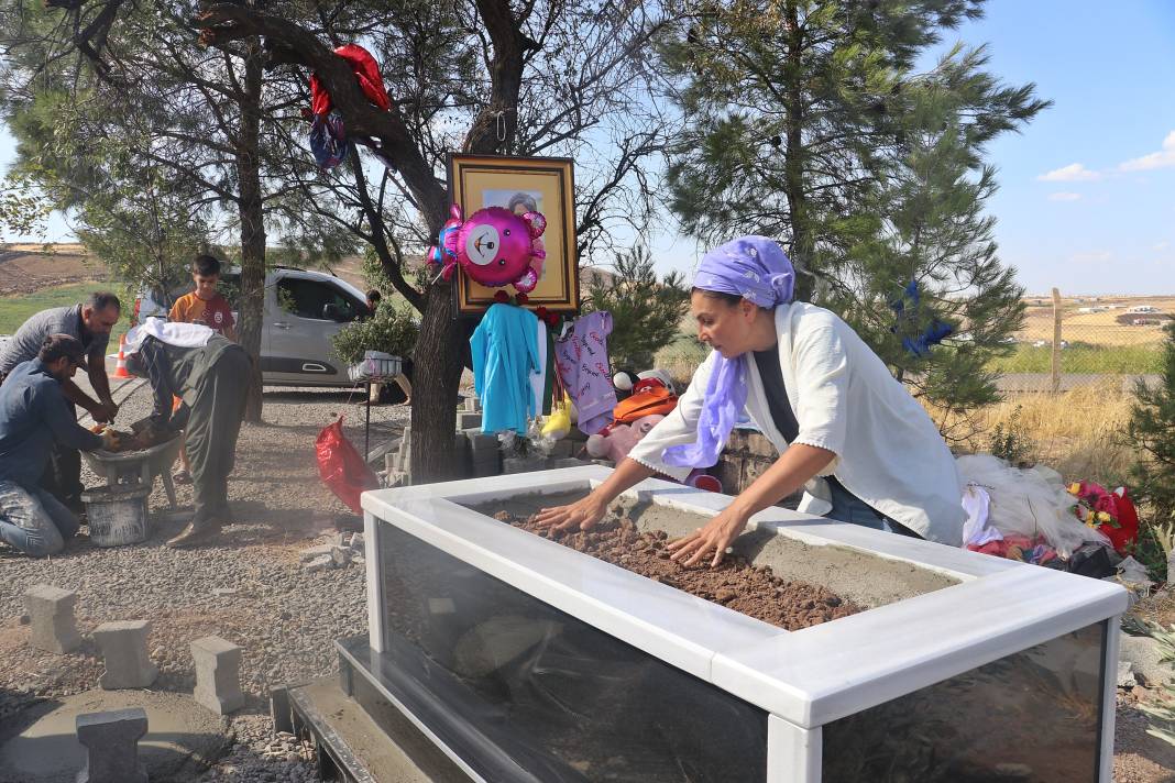 Narin'in mezarı yapıldı! Başucuna bayrak dikilecek 18