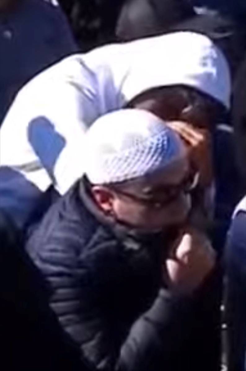 FETÖ'cülerin cenazede yüz gizleme çabası 2