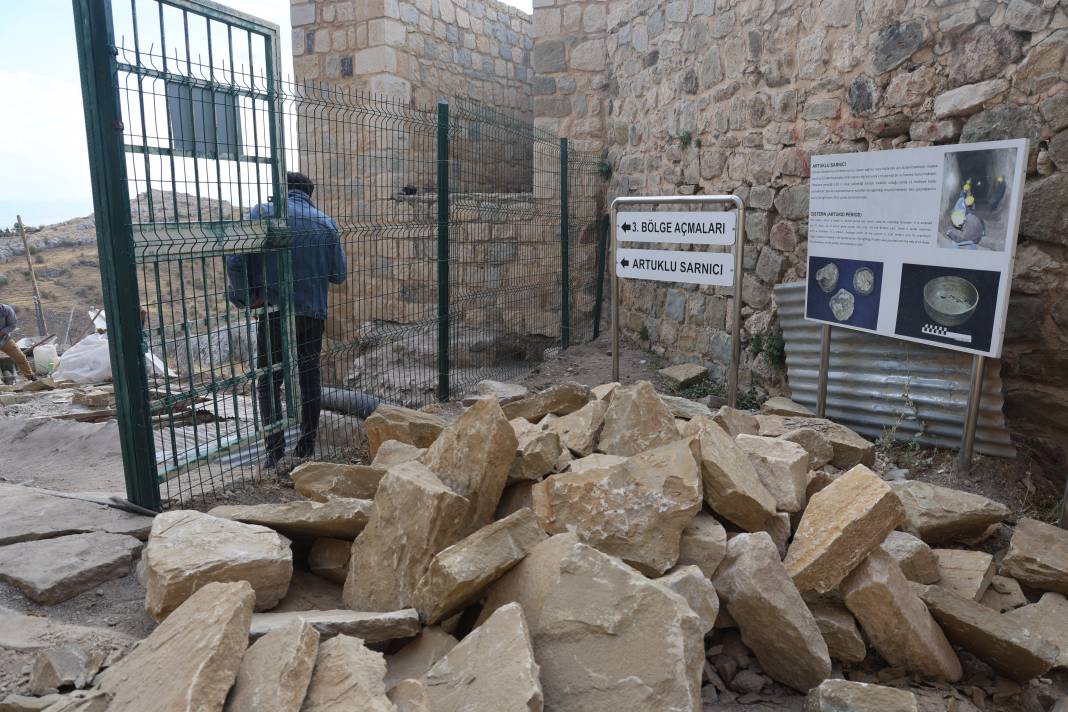 Arkeolojik kazılarda bulunan sanayi sitesinin 150 yıl önceye kadar kullanıldığı otaya çıktı 13