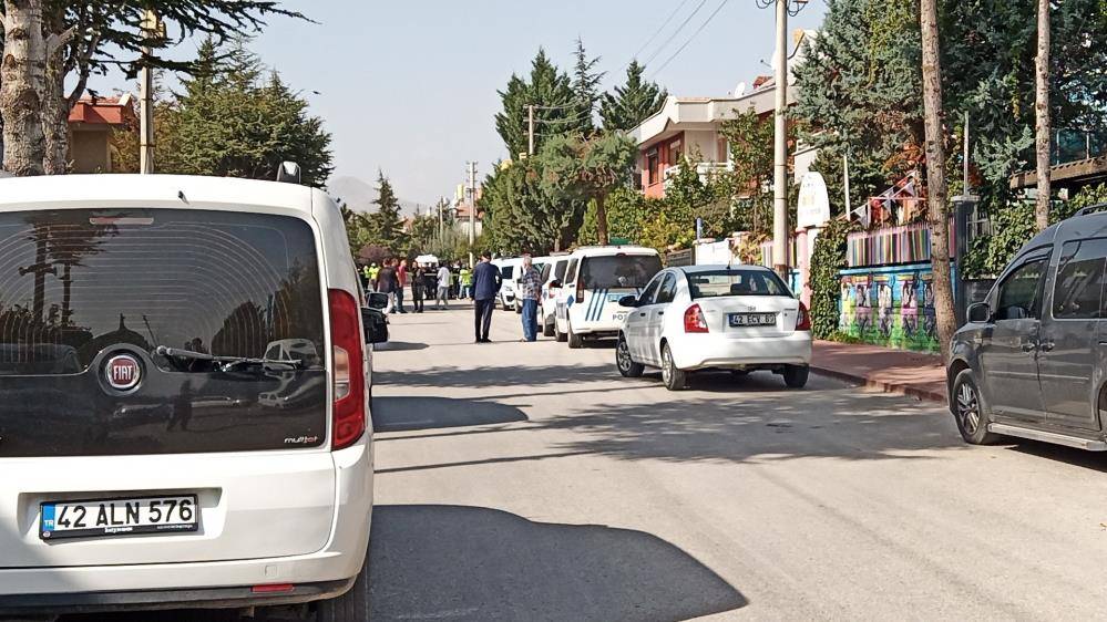 Konya’da bıçaklı saldırıda ağır yaralanan polisimizle ilgili yeni gelişme 12