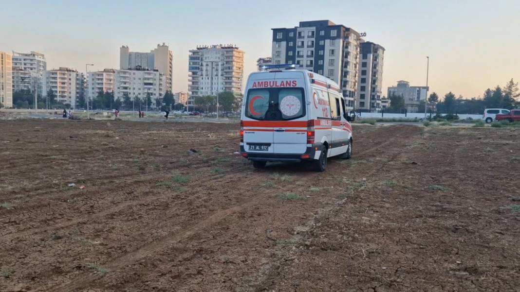 Mahalleli görmese 7 yaşındaki kızı toprak birikintisi arkasına götürüyordu 6