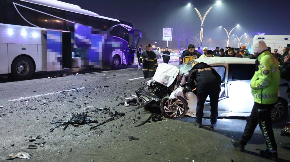 Konya otobüsü otomobille çarpıştı! Ölü ve yaralılar var 8