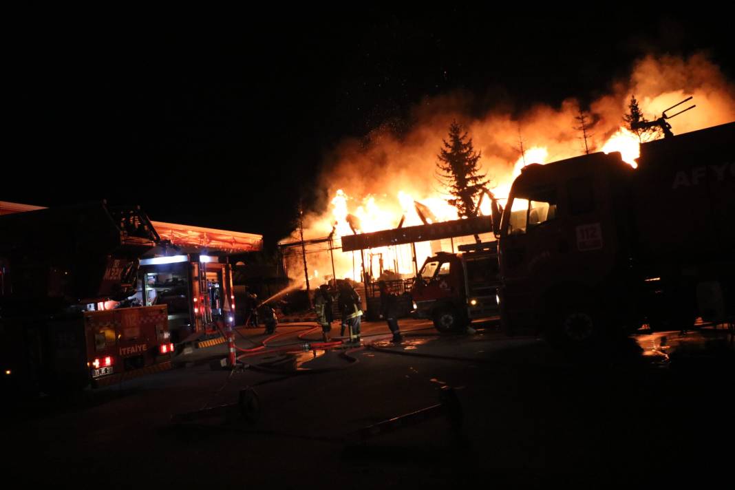 Restoranda yangın faciası! 1 kişi öldü, 17 yaralı var 7