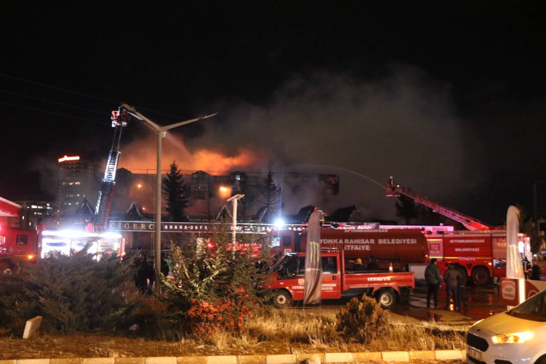 Restoranda yangın faciası! 1 kişi öldü, 17 yaralı var 4