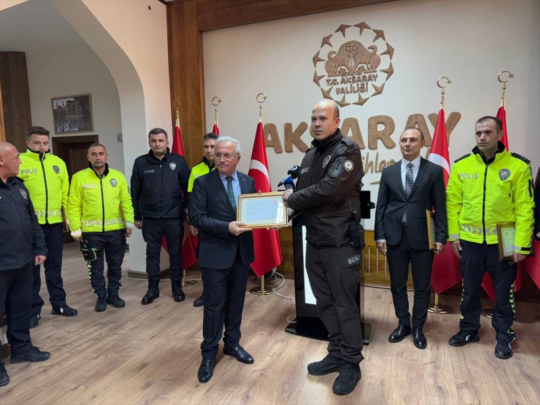 Polisin alkollü sürücüyle imtihanı: Sayın valime gittiğim zaman... 11