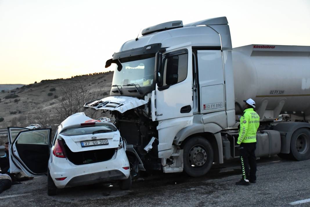 Feci kazada 4 kişi öldü, 4 kişi yaralandı 13