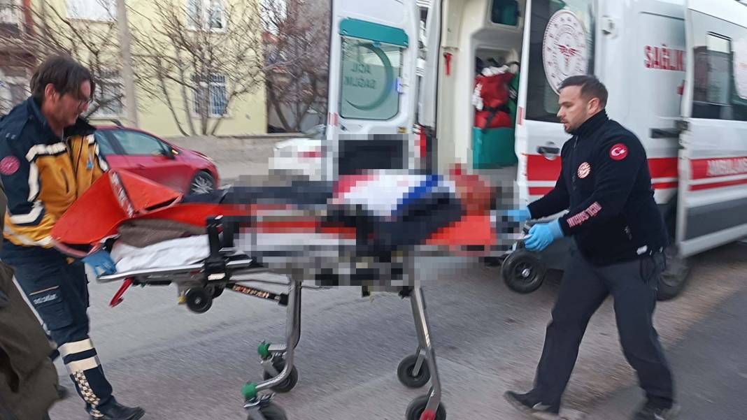 Kapısına dayanan husumetlisini vurdu 5