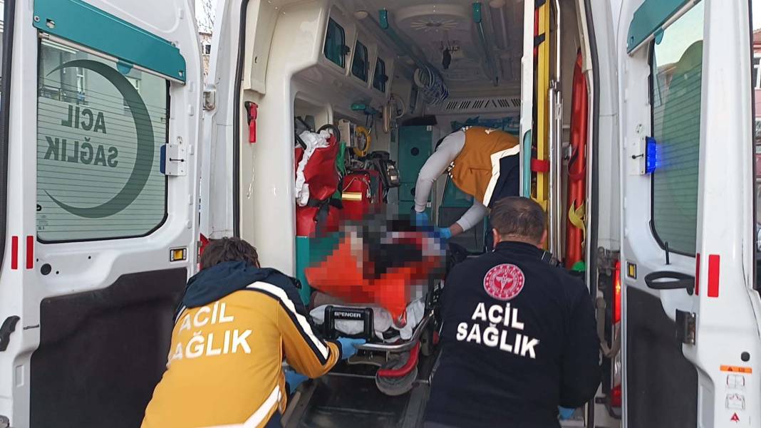 Kapısına dayanan husumetlisini vurdu 7