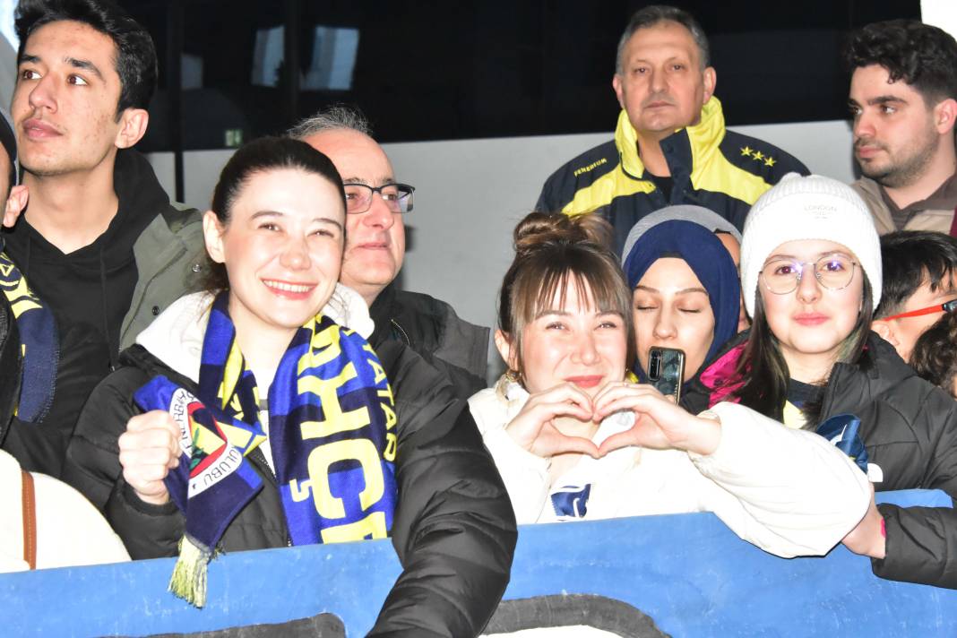 Konyalı taraftar Fenerbahçe’yi böyle karşıladı 2