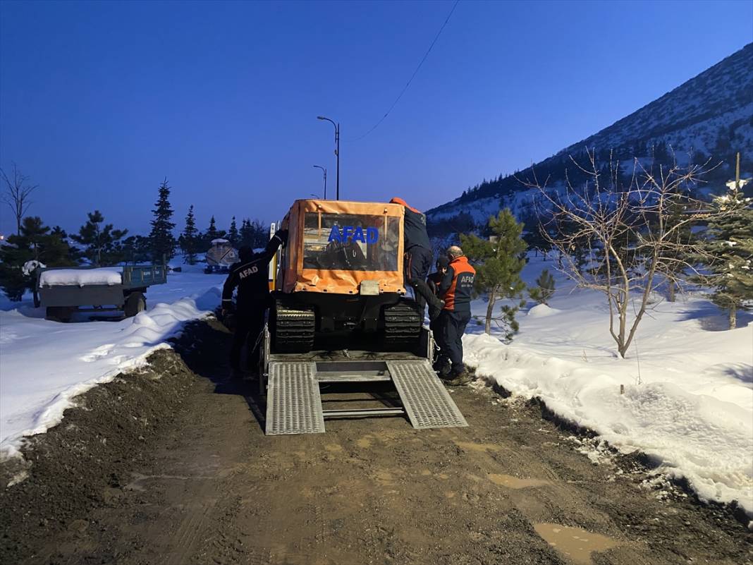 Ali Dağı'na çıkan 4 arkadaş mahsur kaldı 2