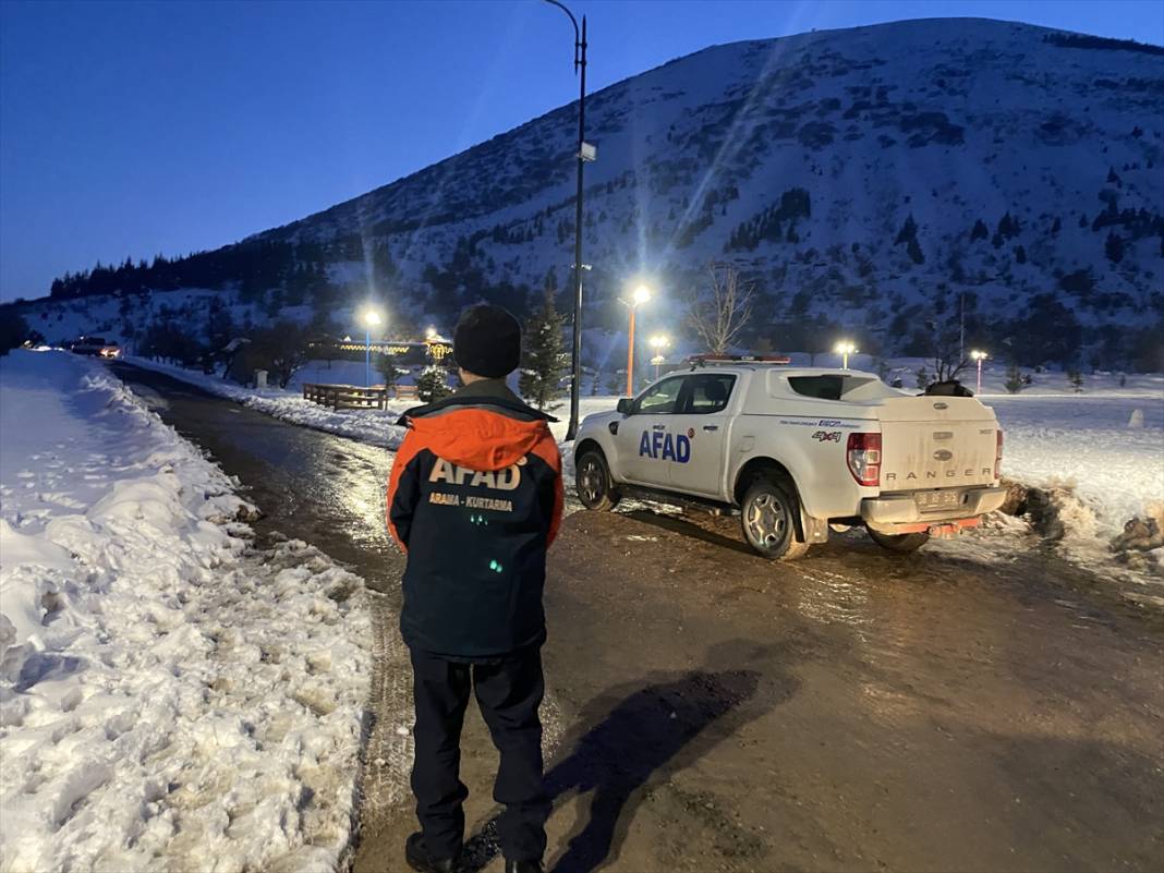 Ali Dağı'na çıkan 4 arkadaş mahsur kaldı 3