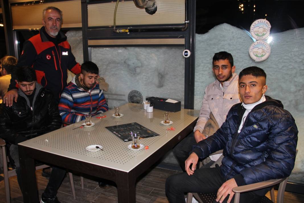 Ali Dağı'na çıkan 4 arkadaş mahsur kaldı 6