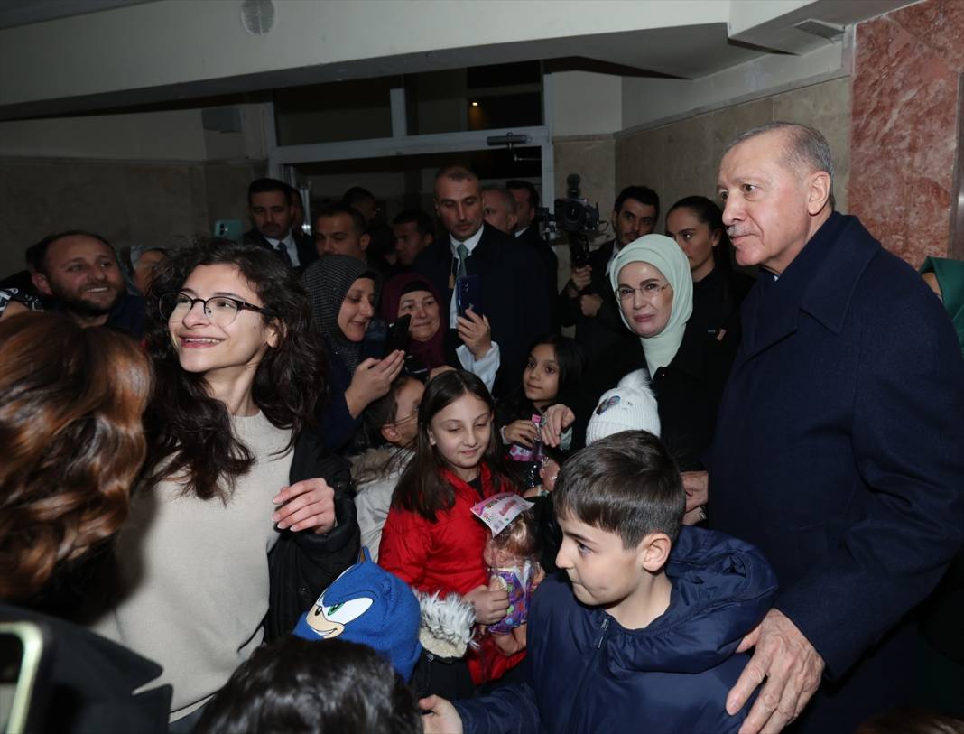 Erdoğan çifti, vatandaşın evinde iftar yaptı 5