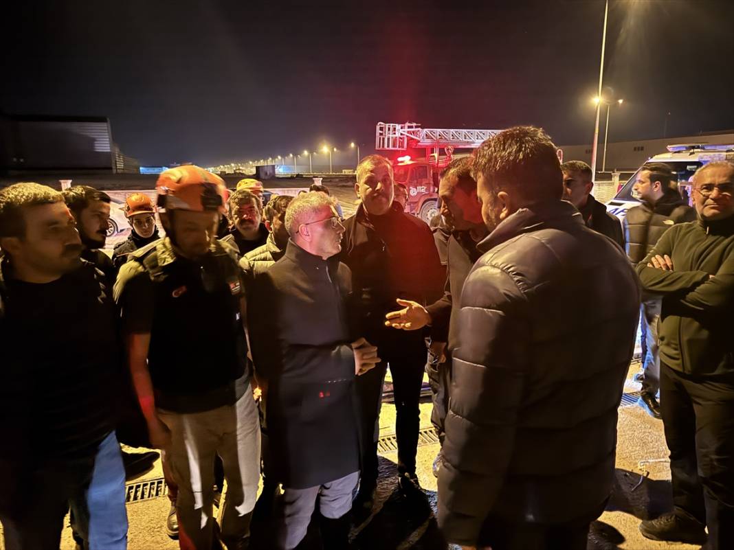 Geri dönüşüm fabrikasında korkutan yangın 1