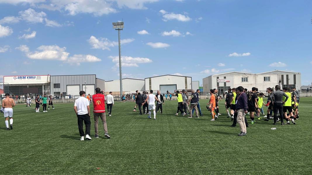 Konya'da amatör maçta büyük kavga 2