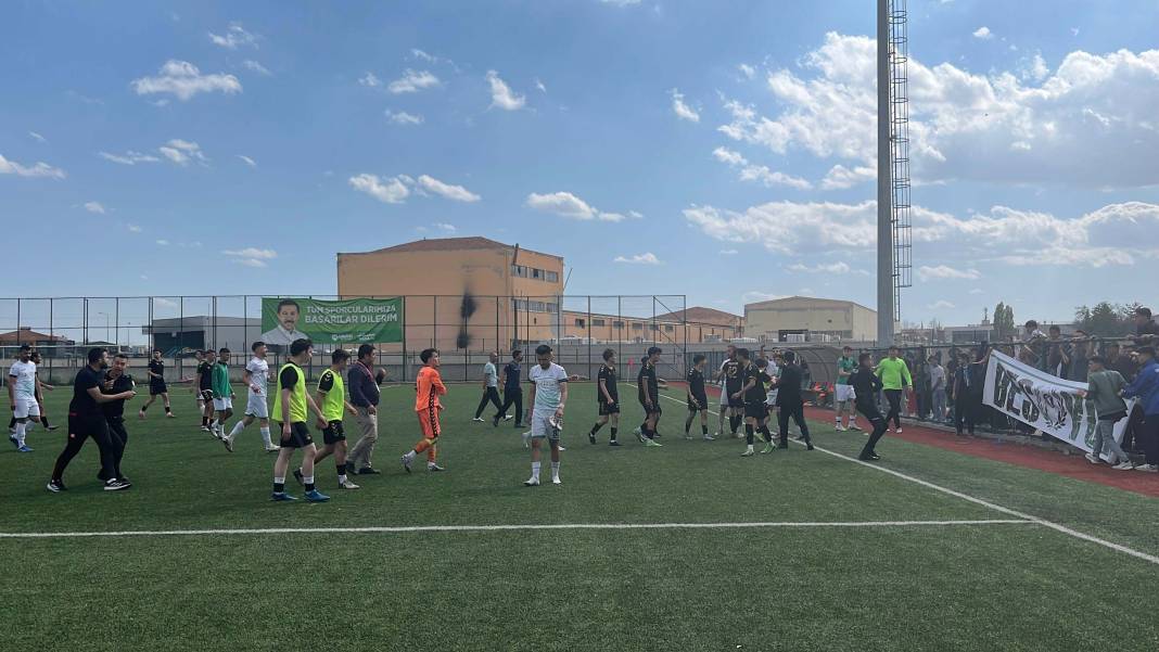Konya'da amatör maçta büyük kavga 6